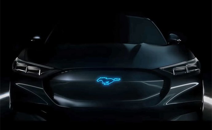 Ford Mustang Hybrid se začíná odhalovat! Nebo ne?