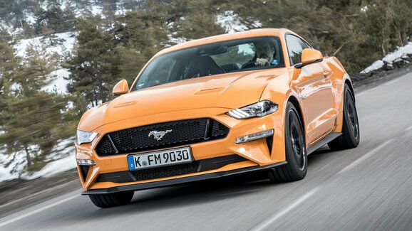 Nový Ford Mustang dorazí v příštím roce, opět nabídne i V8