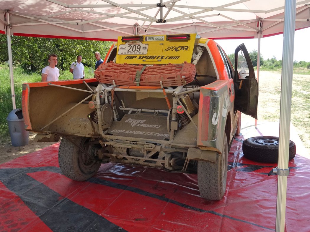 Ford F-150 Raptor pro Rallye Dakar