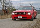 TEST Za volantem Fordu Mustang GT Cabrio. Jaká je po letech minulá generace slavného pony caru?