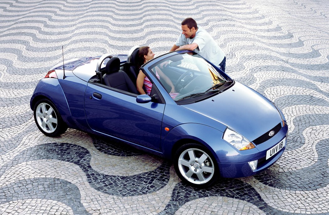 Originální verze bez střechy se jménem StreetKa přišla až v roce 2003 a vznikala výhradně v italské karosárně Ghia. Za tři roky produkce se vyrobilo bezmála 38 000 kusů.