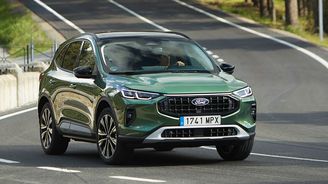 Ford Kuga jezdí bez držení volantu. Už je k mání i v Česku Ford Kuga jezdí bez držení volantu. Už je k mání i v Česku