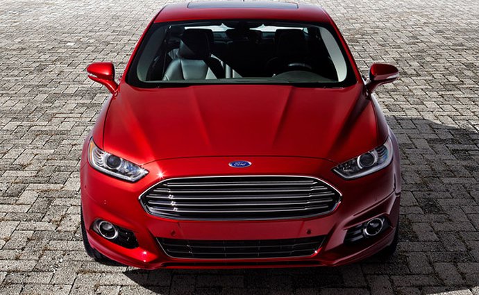Nový Ford Mondeo: Na konci roku 2014 a rovnou s faceliftem?