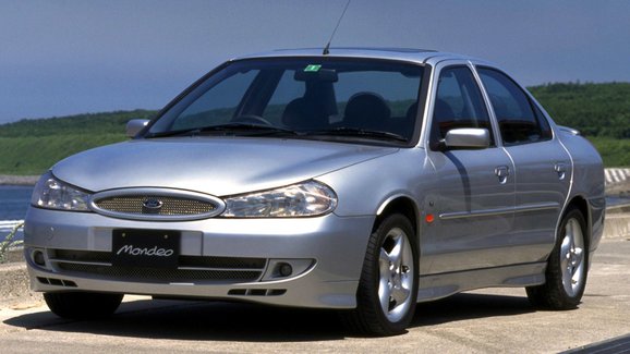 Ford Mondeo (1993–2000): Jak se světové auto stalo evropským vozem roku