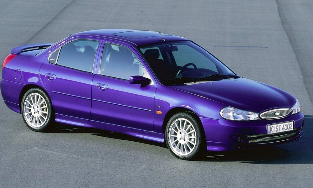 V roce 1999 byl model ST24 nahrazen omezenou edicí ST200 s pohonem motorem V6 Duratec ve verzi SVT s výkonem 150 kW (204 k). ST200 s ním dosahovalo rychlost 225 km/h.