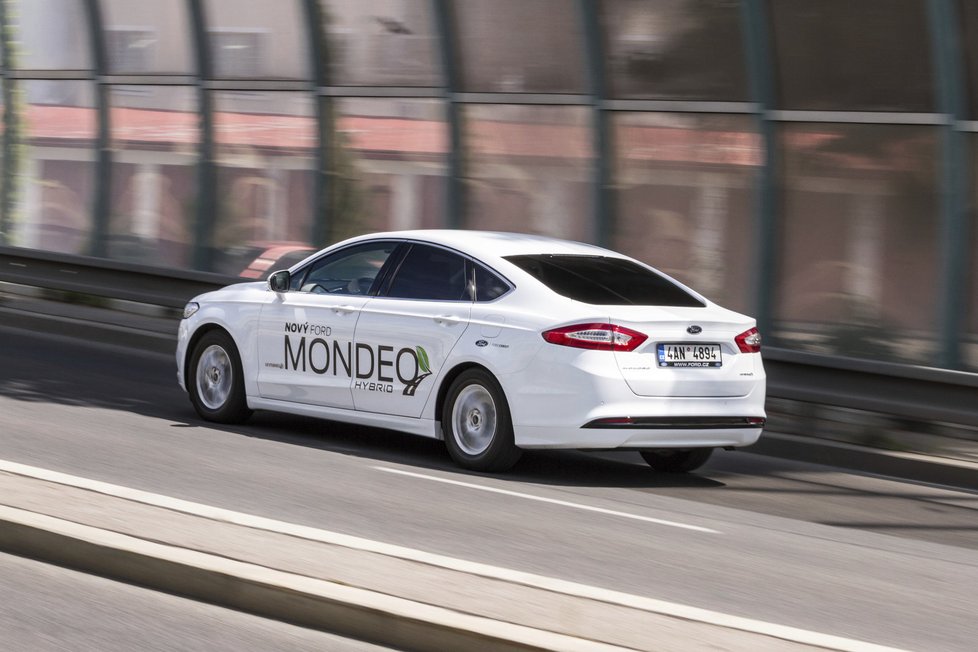 Ford Mondeo HEV