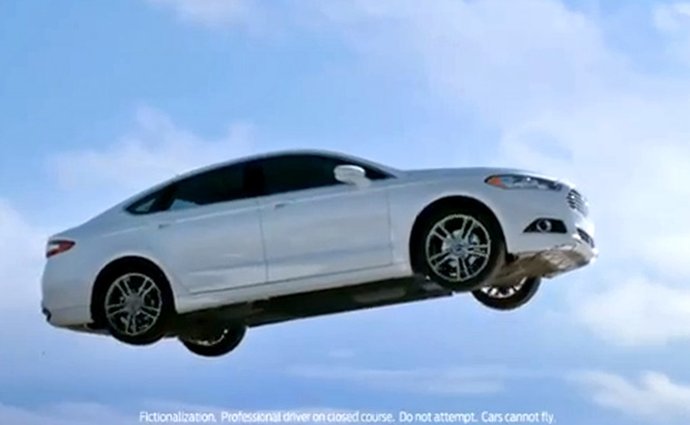 Reklamy, které stojí za to: Ford Fusion umí létat