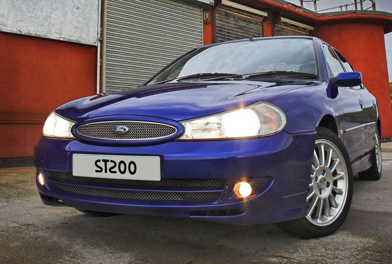 Ford Mondeo ST200