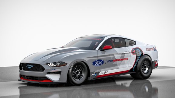 Ford postavil elektrický Mustang Cobra Jet. Má přes 1400 koní a čtvrtmíli dá za 8 sekund