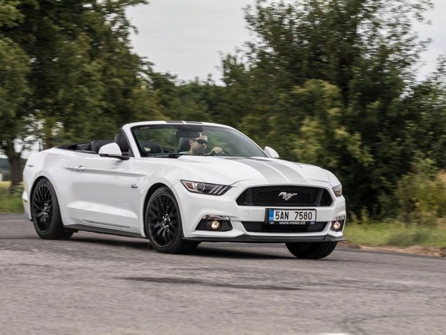 Ford Mustang Convertible 5.0 Ti-VCT V8 GT