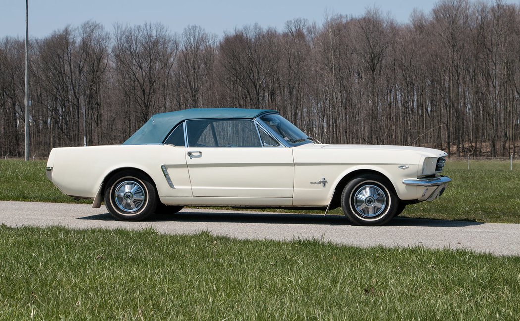 Ford Mustang Convertible (1965)