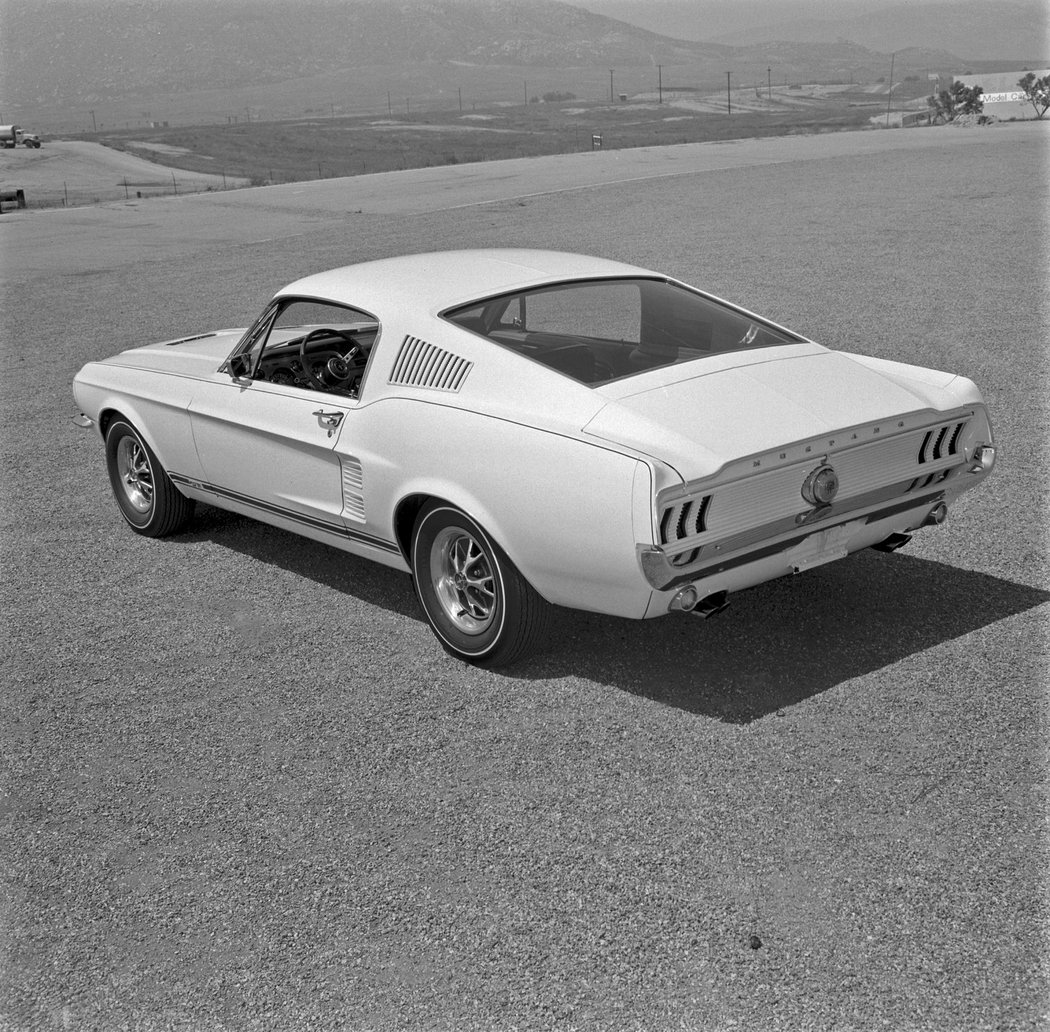 Ford Mustang GT Fastback (1967)