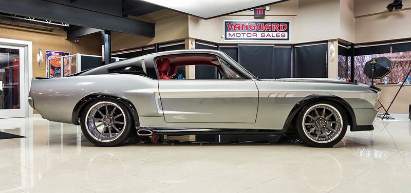 Ford Mustang Fastback Restomod