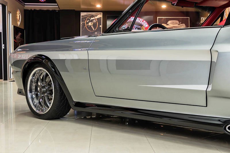 Ford Mustang Fastback Restomod