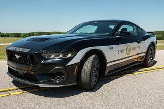 Americká dálniční policie elektromobily neřeší. Nakoupila Mustangy s V8