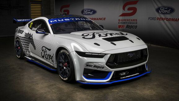 Nový Ford Mustang se představí v závodní verzi! Nabídne přes 600 koní