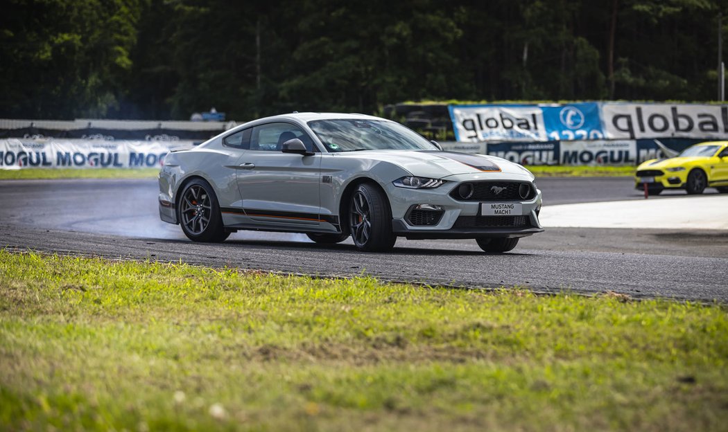 Ford Mustang Mach 1