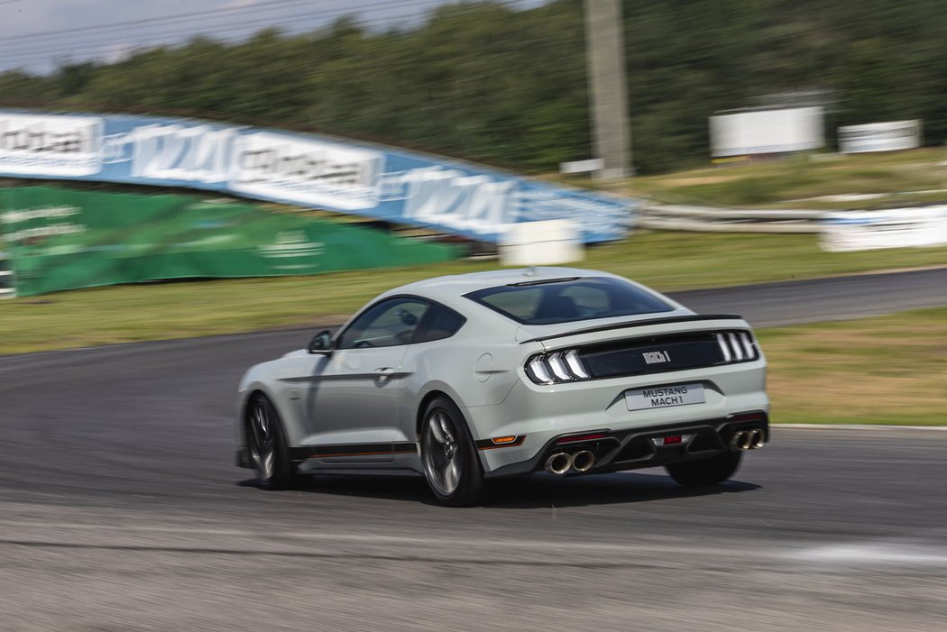 Ford Mustang Mach 1