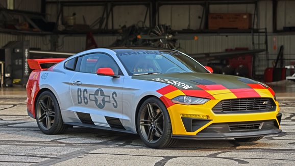 Ford a Roush odhalují nový „letecký“ Mustang GT, který inspirovala slavná stíhačka stejného jména 