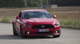 Nový Ford Mustang je prý nejlepší kaskadérské auto, tvrdí The Stig