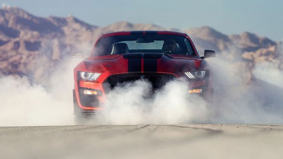 Ford Shelby GT500 může nabídnout i manuál. Musíte si ale o něj říct!