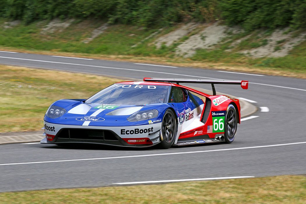 Ford GT