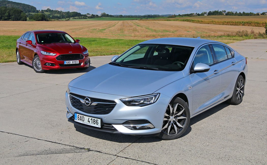 Ford Mondeo 5dv. 2.0 TDCi vs. Opel Insignia Grand Sport 2.0 CDTI