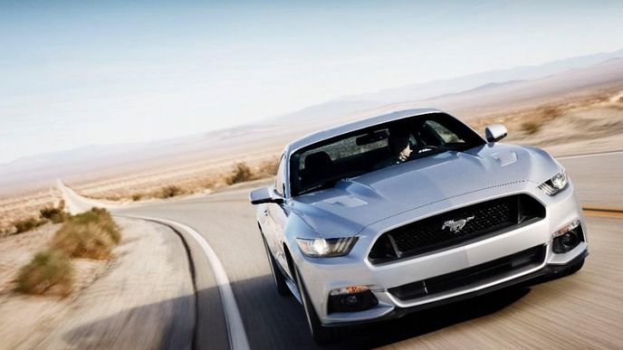 Ford představil nový Mustang, který chce dovážet i do Evropy