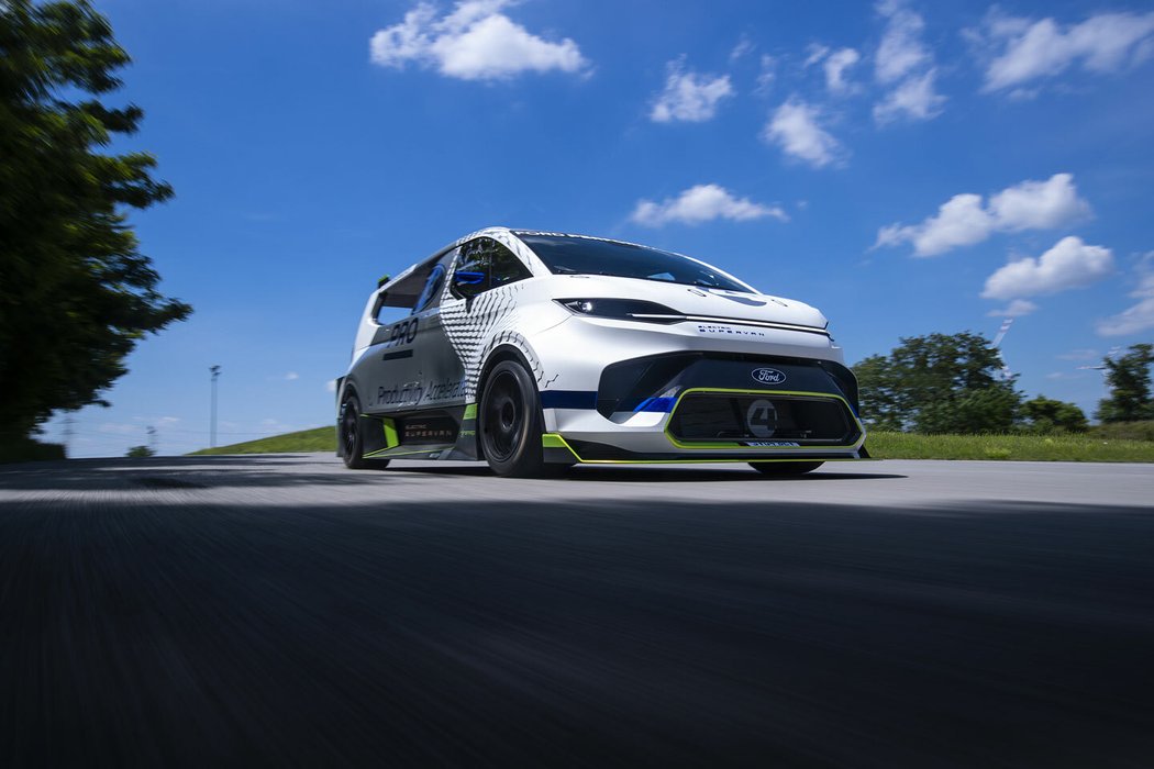 Ford Pro Electric SuperVan