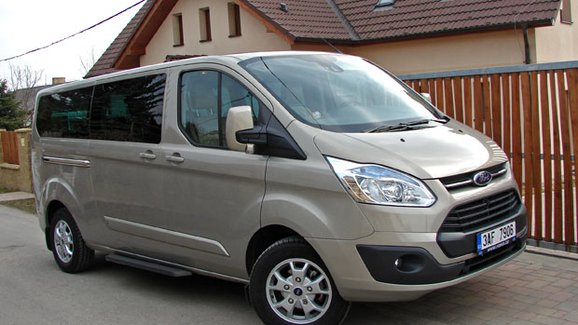 Ford Tourneo Custom 300 LWB 2.2 TDCI: Vrcholek