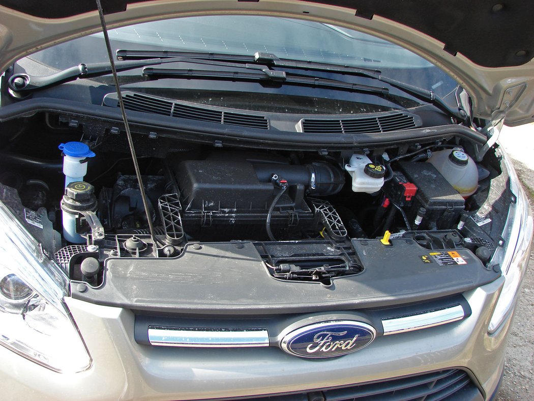 Turbodiesel 2.2 TDCi v nejsilnější verzi 115 kW potěší každého
