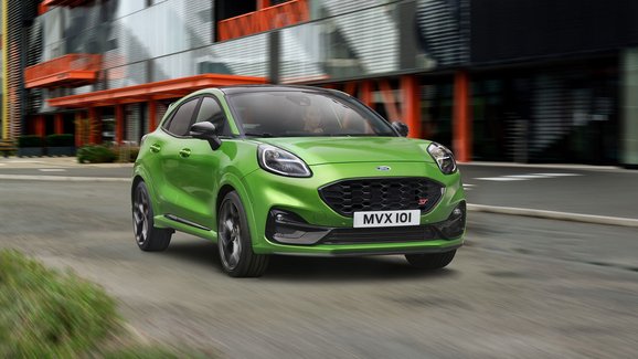 Ford Puma ST oficiálně: Nasupený tříválec, samosvor a díra v kufru