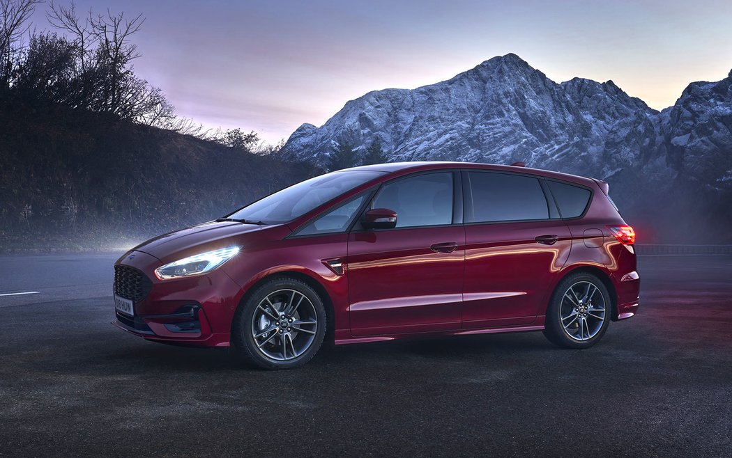 Ford S-Max Hybrid