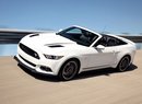 Ford Mustang 2016: Nové pakety a blinkry v kapotě