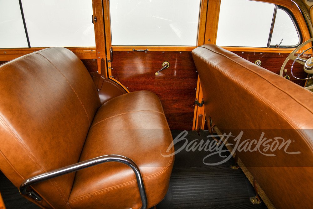 Ford Super Deluxe Custom Woody Wagon (1947)