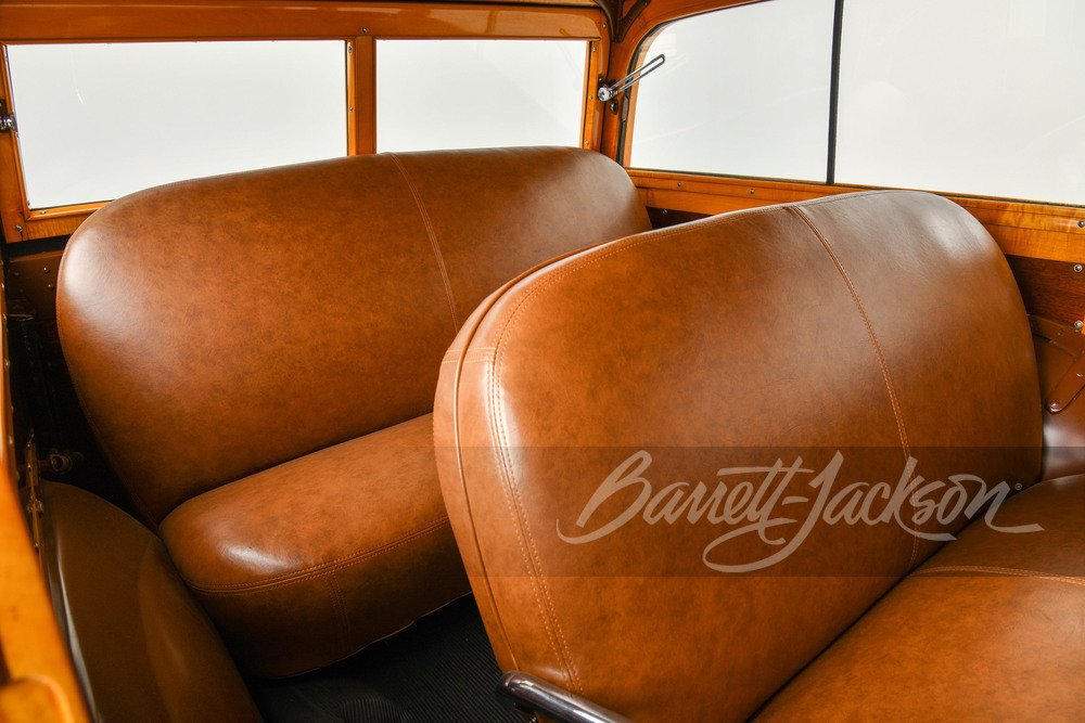 Ford Super Deluxe Custom Woody Wagon (1947)