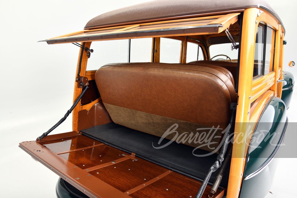 Ford Super Deluxe Custom Woody Wagon (1947)