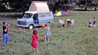 Ford shrnuje 60 let kultovního transitu: 13 milionů kusů, 1300 verzí a 2000 koní! Ford shrnuje 60 let kultovního transitu: 13 milionů kusů, 1300 verzí a 2000 koní!