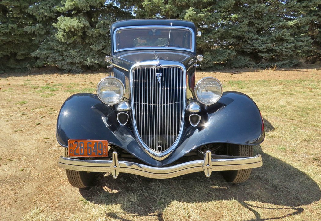 Ford Victoria 2-door Sedan (1934)