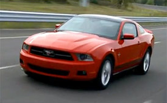 Video: Ford Mustang – Se skleněnou střechou i v roce 2010