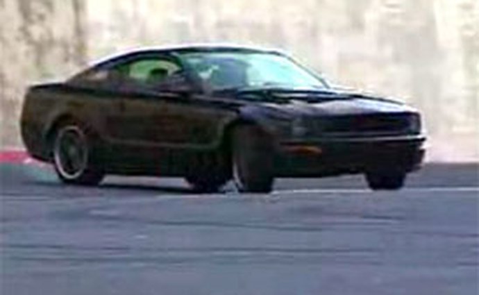Video: Ford Mustang Bullit se vrátí do ulic v roce 2008