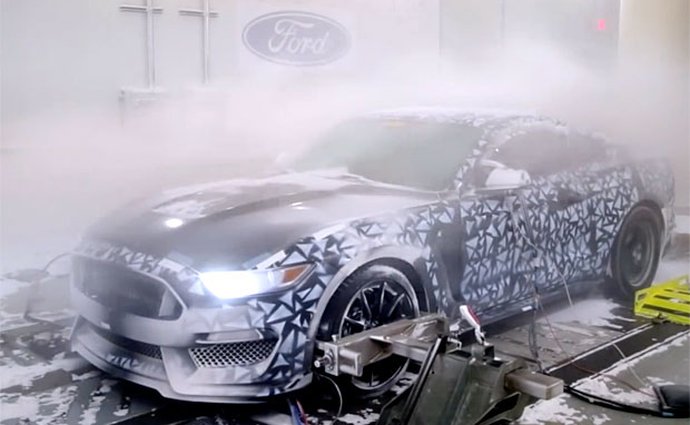Video: Shelby Mustang GT350 a testy v extrémních podmínkách