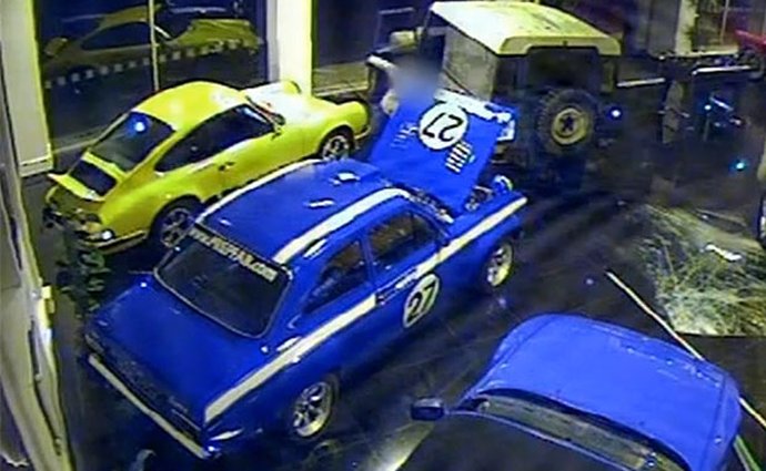 Video: Zloději ukradli vzácný Ford Escort Mexico za pouhých 40 s