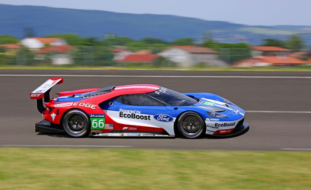 Ford GT