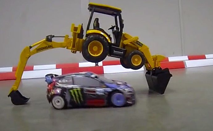 Video: Gymkhana 6 ve velikosti 1/18