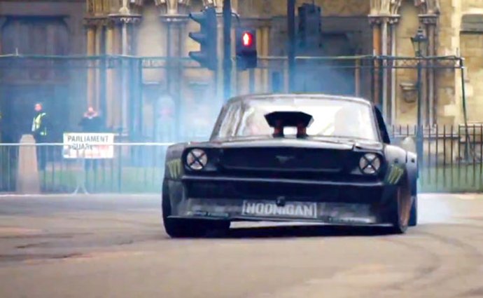 Gymkhana 10? Kdepak, Blockův nezkrácený průlet Londýnem z Top Gearu!