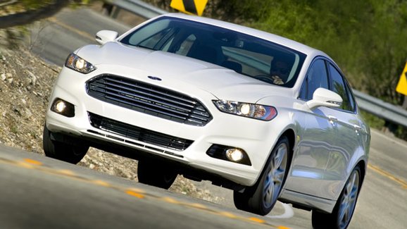 Ford svolává kvůli 1,6 EcoBoost modely Fusion a Escape alias Mondeo a Kuga