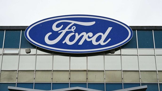 Americká automobilka Ford oznámila, že ukončí výrobu několika elektromobilů a ruší připravované elektrické modely nové generace. Americká automobilka Ford oznámila, že ukončí výrobu několika elektromobilů a ruší připravované elektrické modely nové generace.