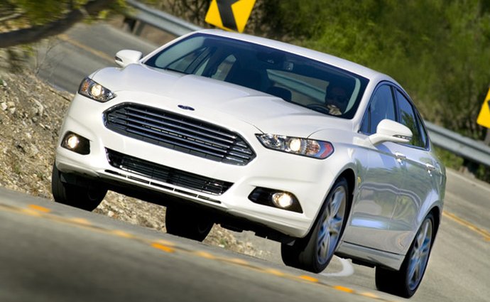 Ford svolává kvůli 1,6 EcoBoost modely Fusion a Escape alias Mondeo a Kuga