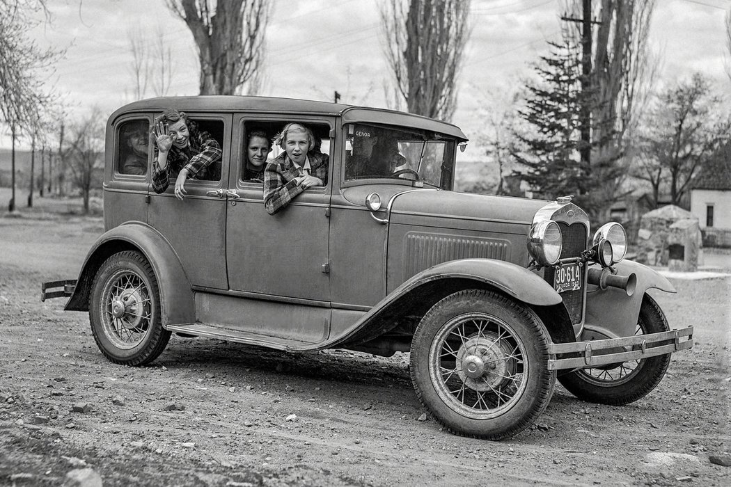 Ford Model A Town Sedan (1930)